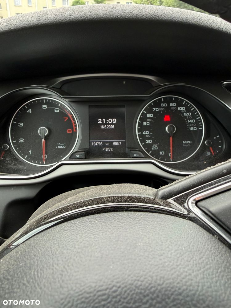 Audi A4 Limousine - 8
