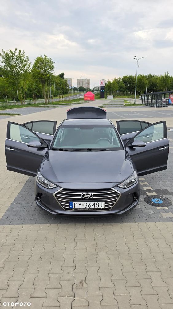 Hyundai Elantra 1.6 Style - 5