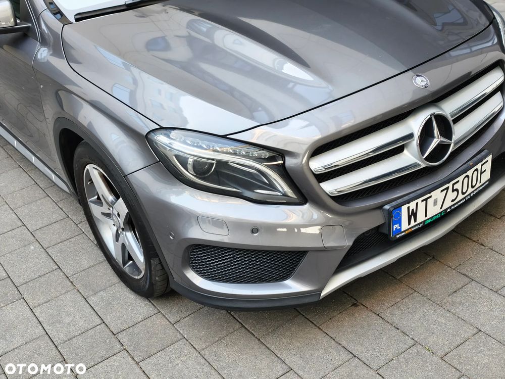 Mercedes-Benz GLA - 10