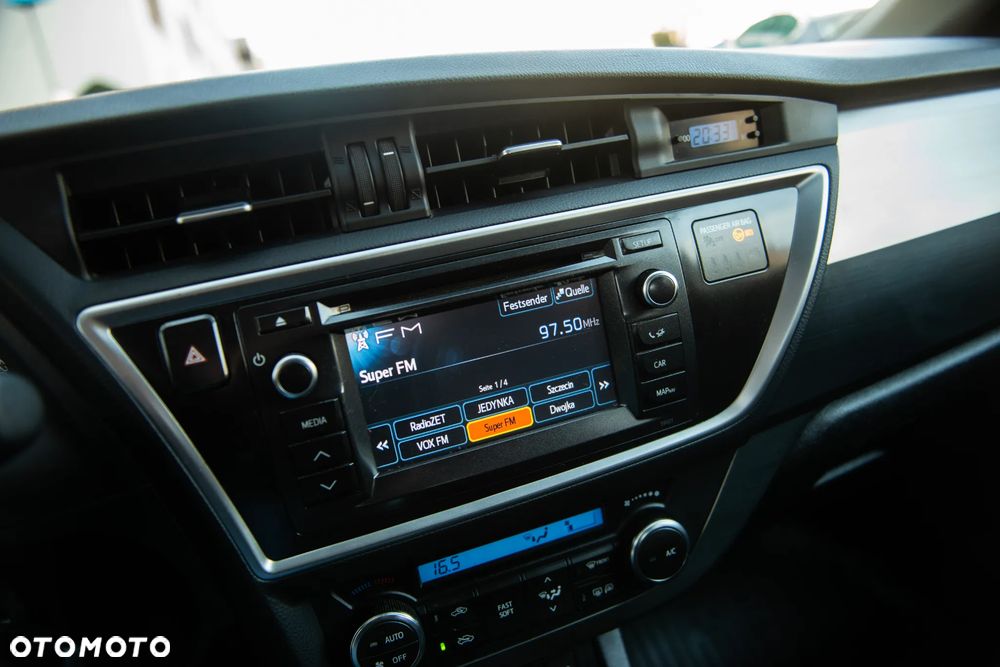 Toyota Auris - 29