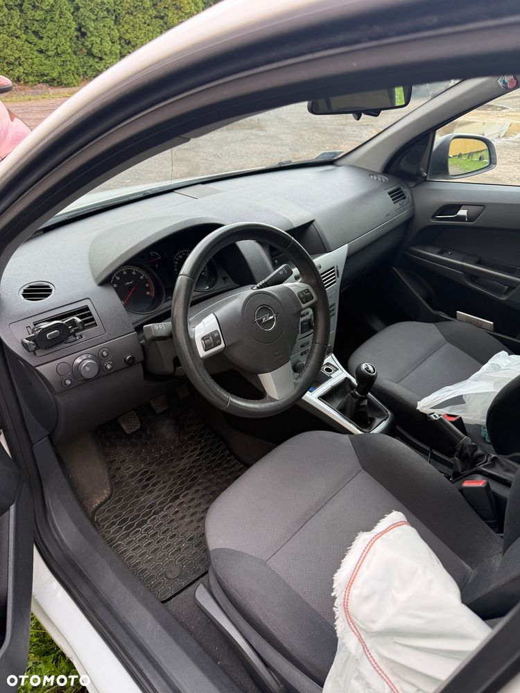Opel Astra 1.6 - 9