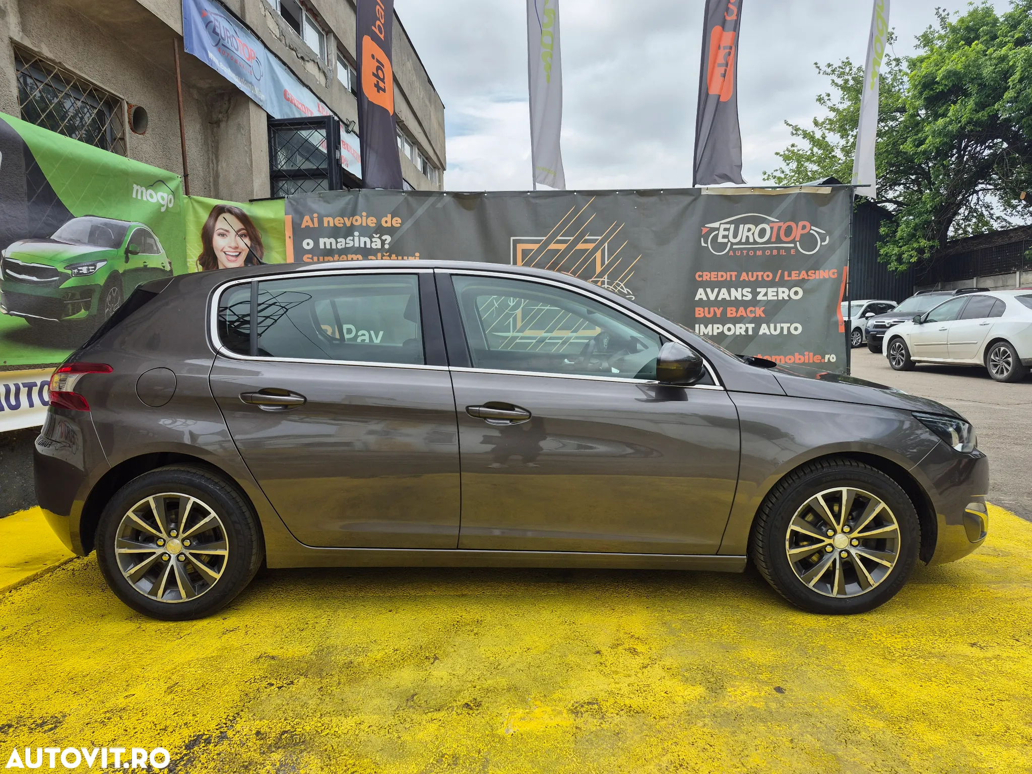 Peugeot 308 1.2 L PureTech Turbo Allure - 5
