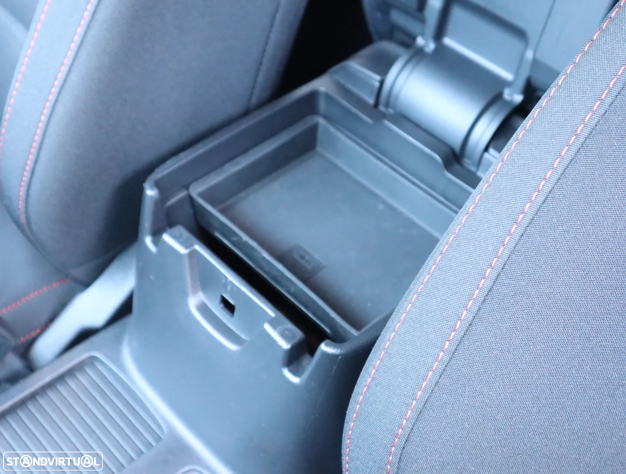Ford Focus SW 1.0 EcoBoost MHEV ST-Line - 32