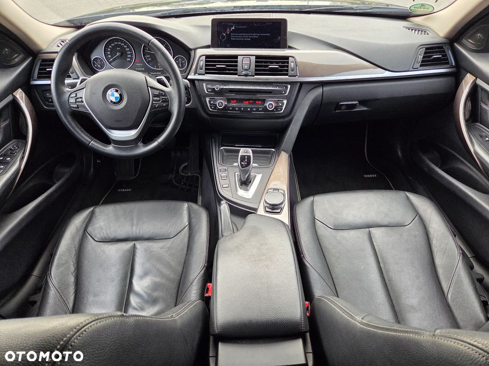 BMW Seria 3 330d Sport-Aut Blue Performance Modern Line - 15
