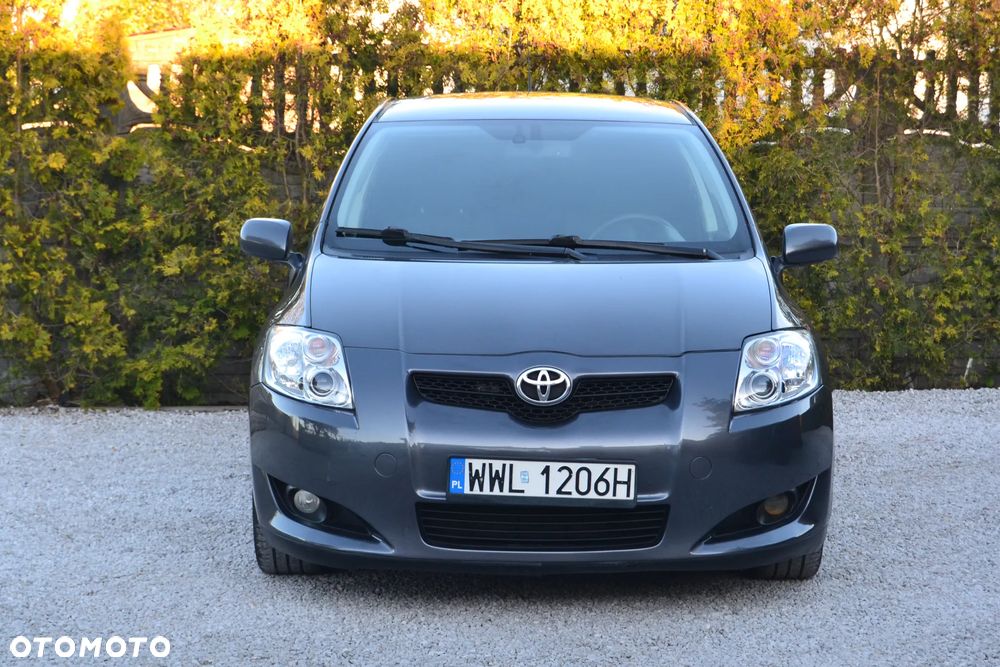 Toyota Auris 2.0 D-4D Sol - 2