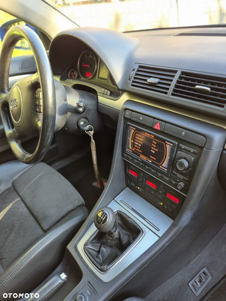 Audi A4 Avant - 9