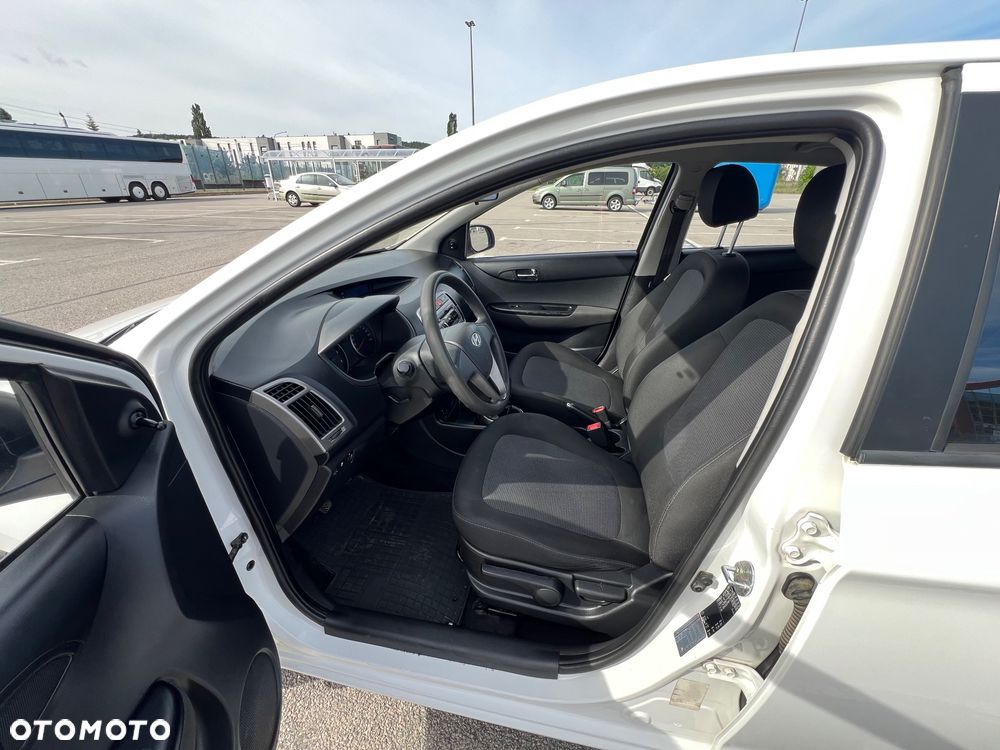 Hyundai i20 1.1 CRDi BlueDrive Classic + - 25