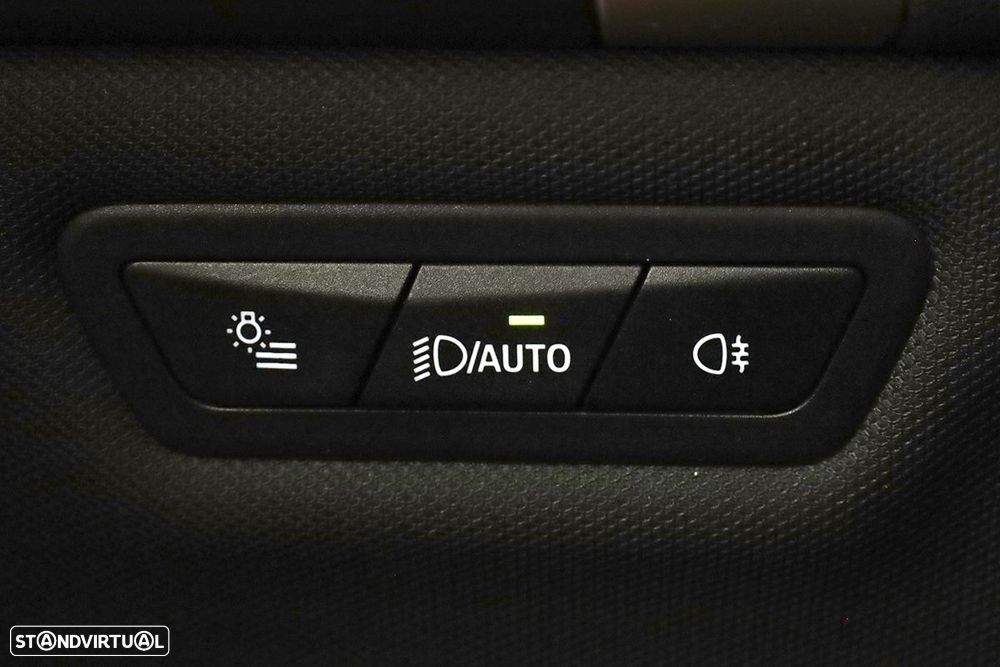 BMW iX xDrive 40 Pack Desportivo - 24