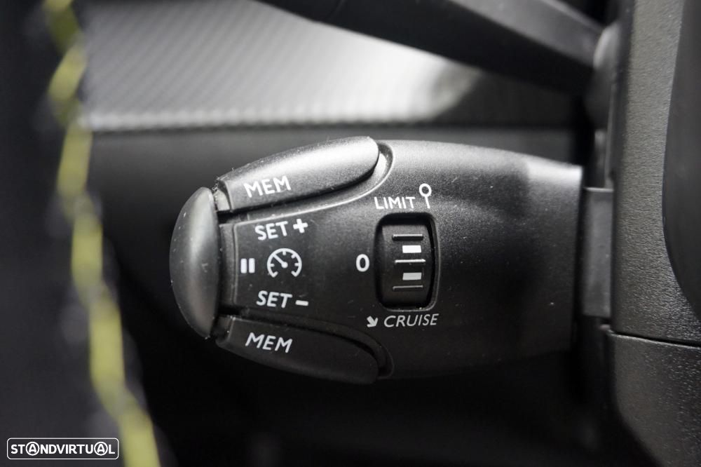 Peugeot 208 1.2 PureTech GT - 13