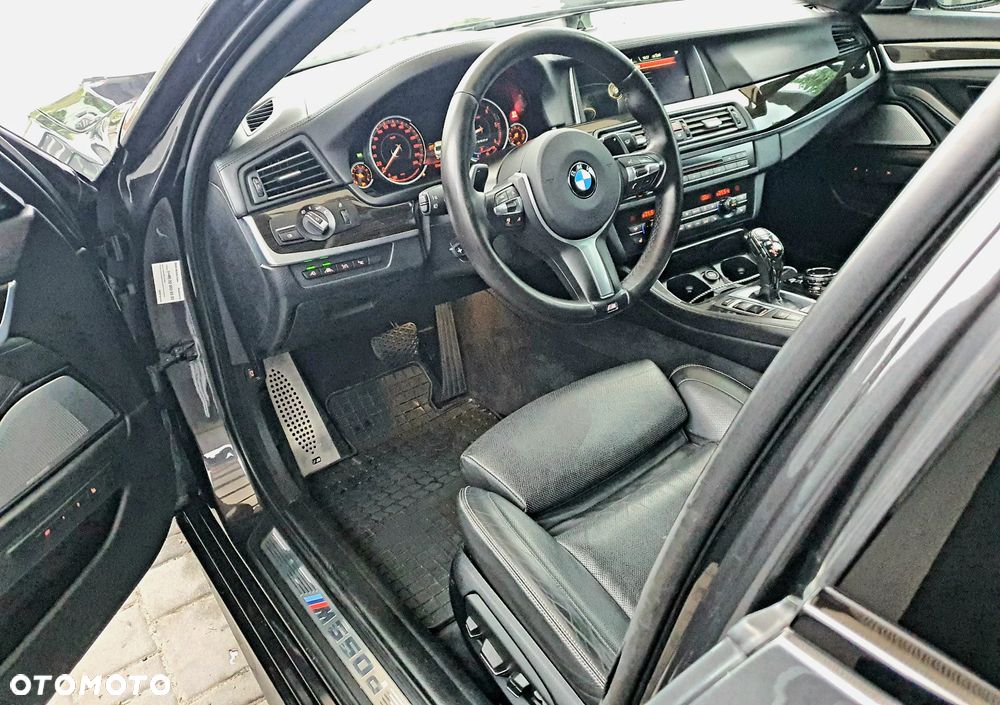 BMW Seria 5 M550d xDrive - 13