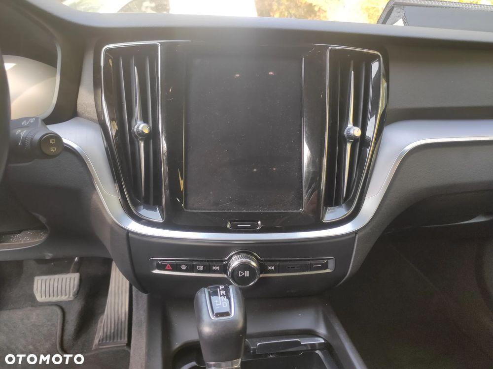 Volvo V60 D4 SCR AWD Momentum - 6