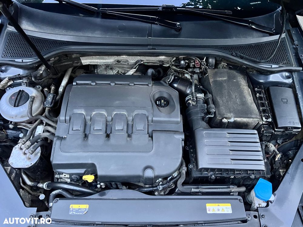 Volkswagen Passat 2.0 TDI DSG Comfortline - 16