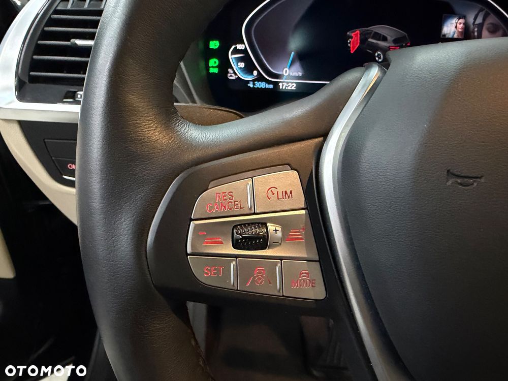 BMW iX3 80kWh Impressive - 28