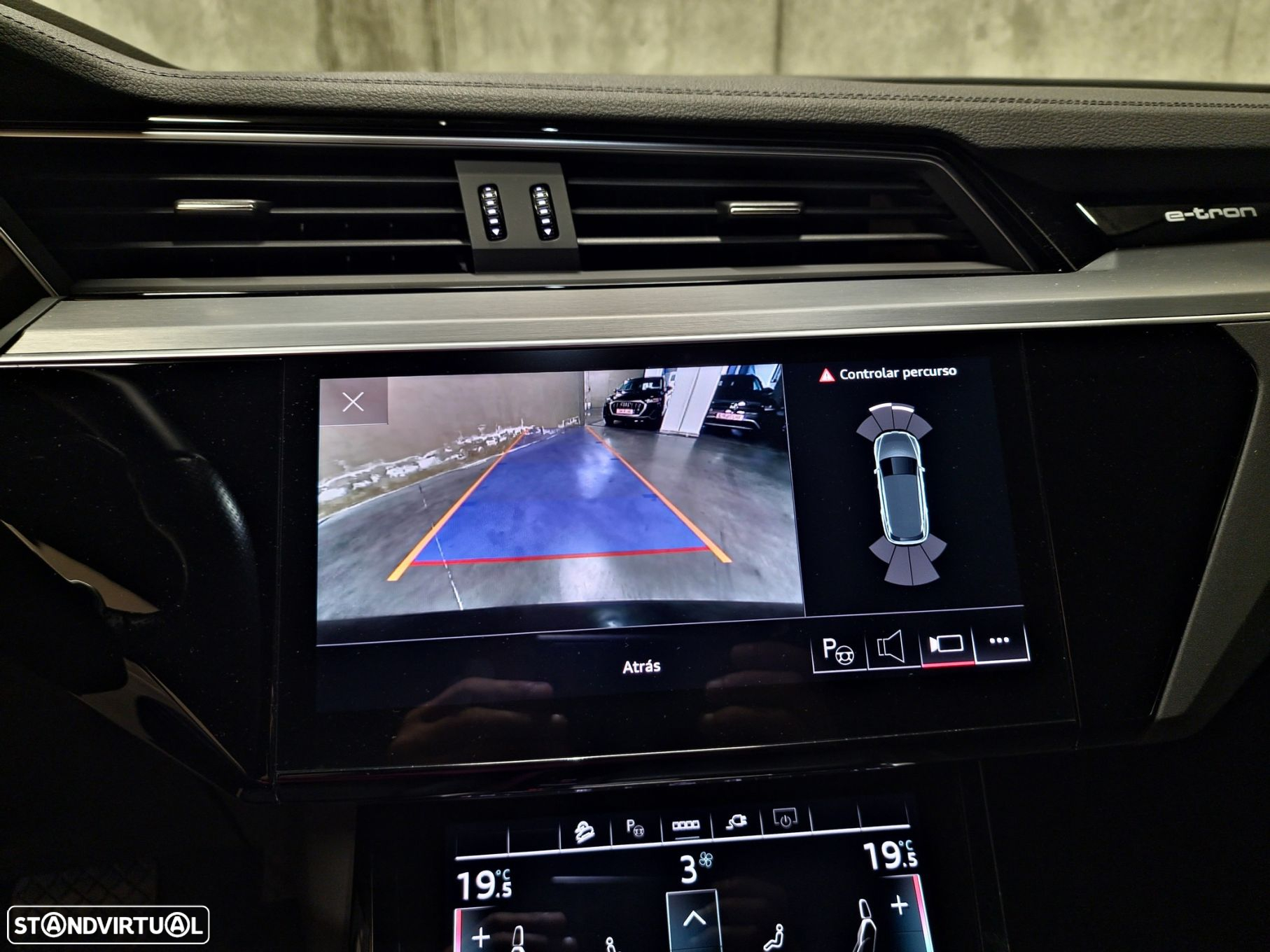Audi e-tron 55 quattro S line - 33