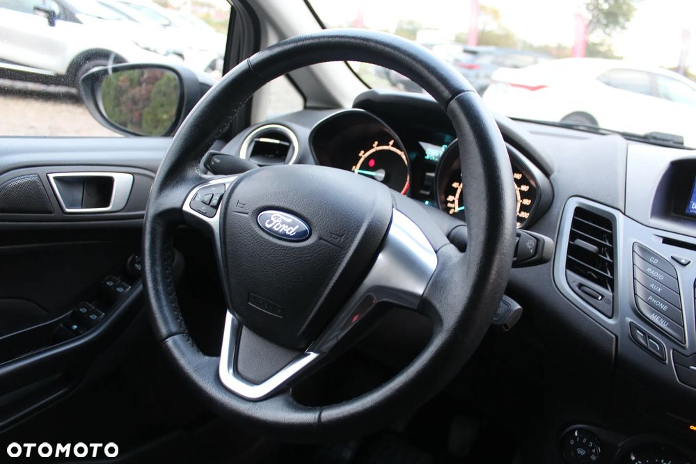 Ford Fiesta 1.0 EcoBoost S&S TITANIUM X - 22