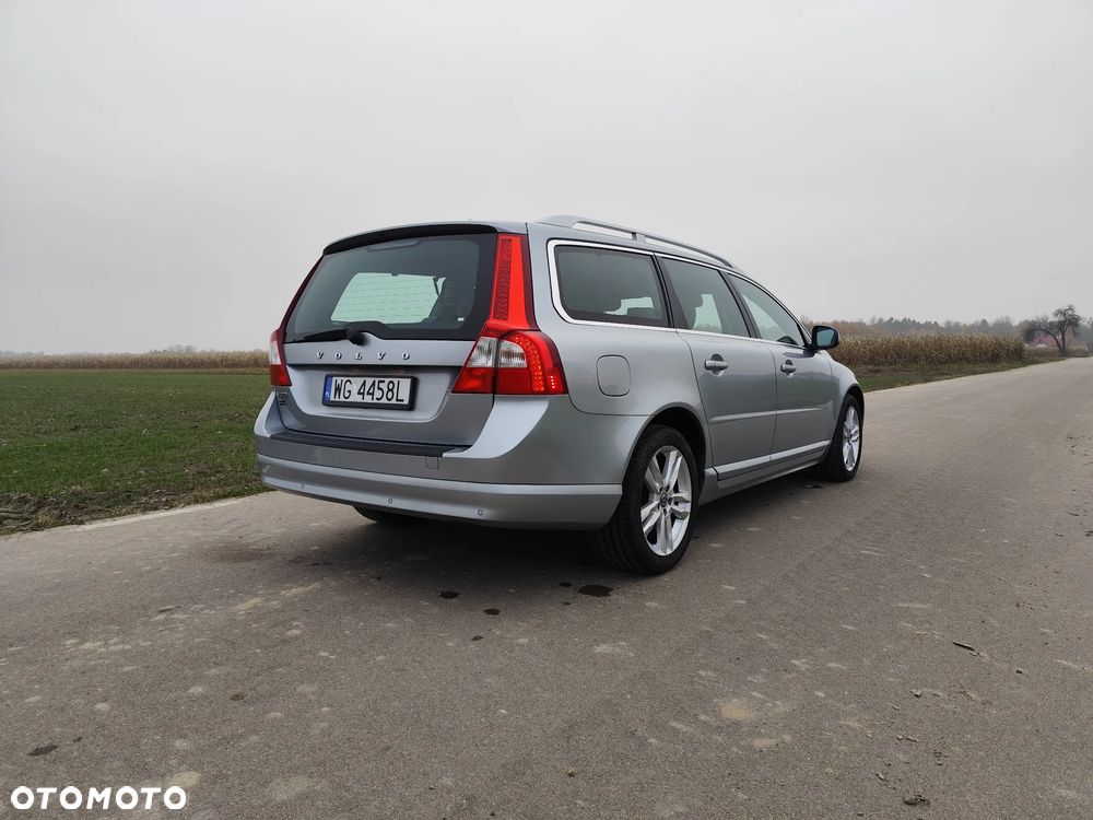 Volvo V70 D3 Summum - 10