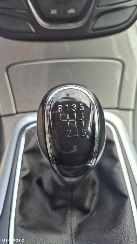 Opel Insignia A Sports Tourer 13-17 - 12