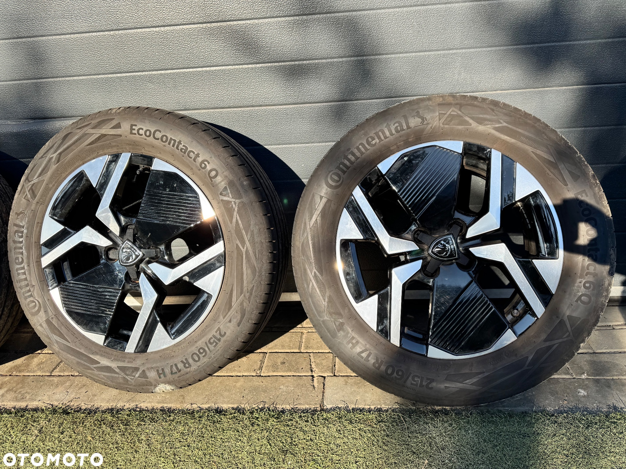 Koła Felgi aluminiowe Peugeot 2008 II GT LIFT 17 cali, rozstaw 4x108, szerokość 6,5j, et: 32 215/60R17 - 5