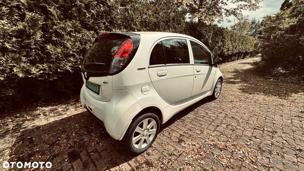 Peugeot iOn Active - 3