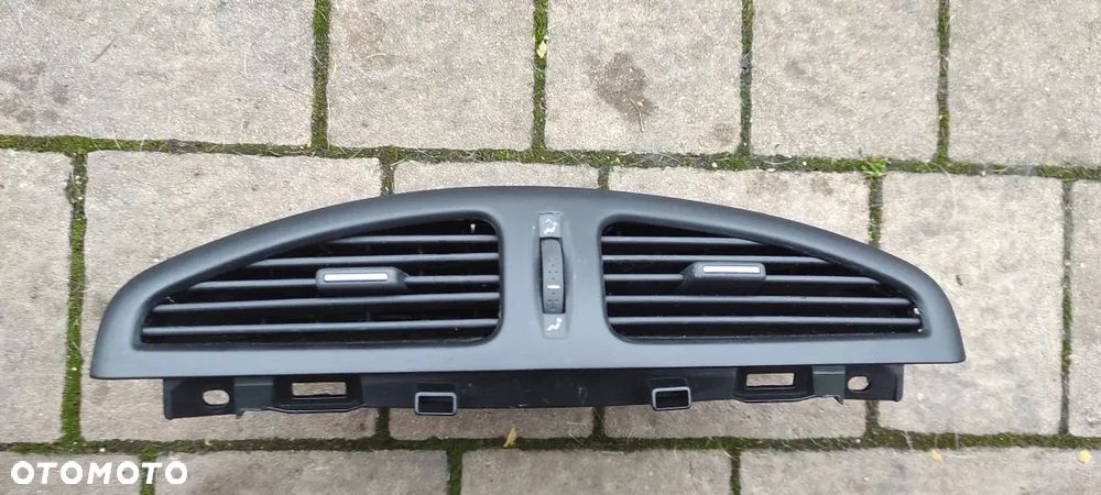 Kratka nawiewu środkowa Renault laguna II FL lift stan bdb