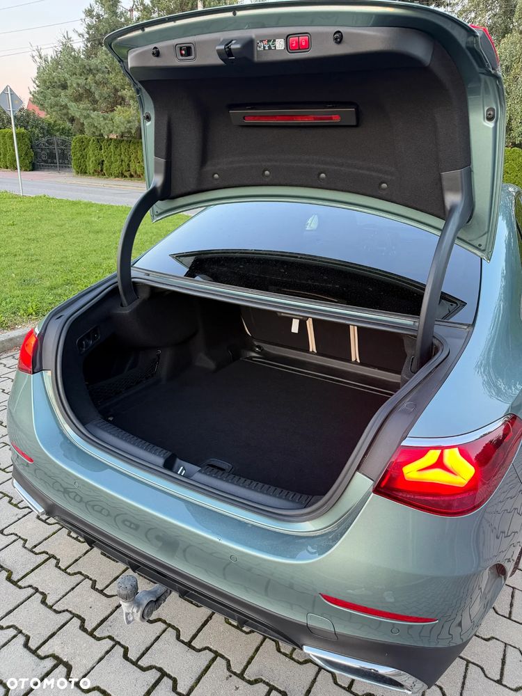 Mercedes-Benz Klasa E 220 d mHEV 4-Matic AMG 9G-Tronic - 22