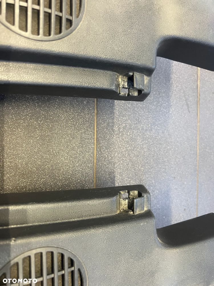 BMW E87 ZABUDOWA GŁOŚNIKÓW TYŁ - 2