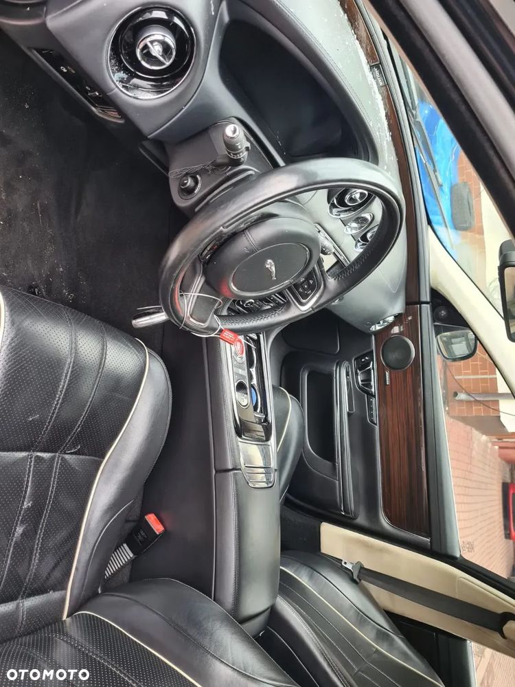 Jaguar XJ 3.0 T LWB Portfolio - 6