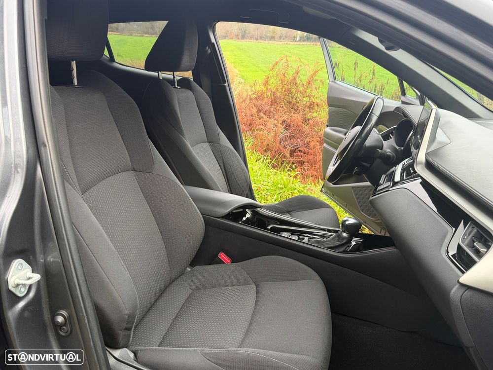 Toyota C-HR 1.8 Hybrid Square Collection - 37