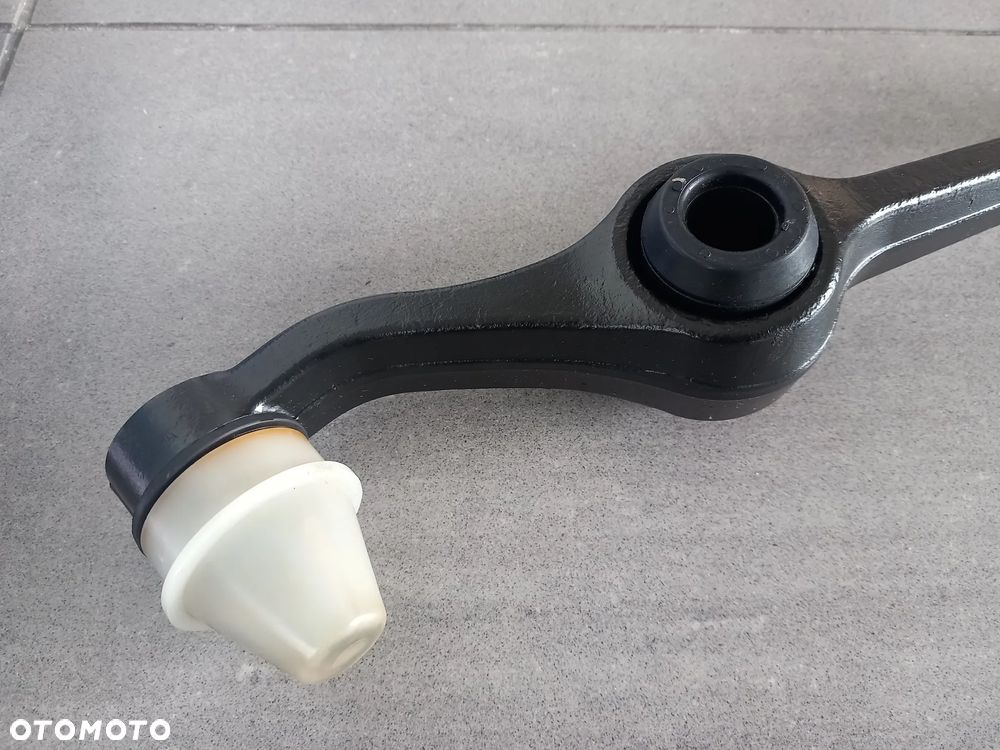 Wahacz zawieszenie przednie prawa strona Ford Windstar 1994-2000 3972550 - 3