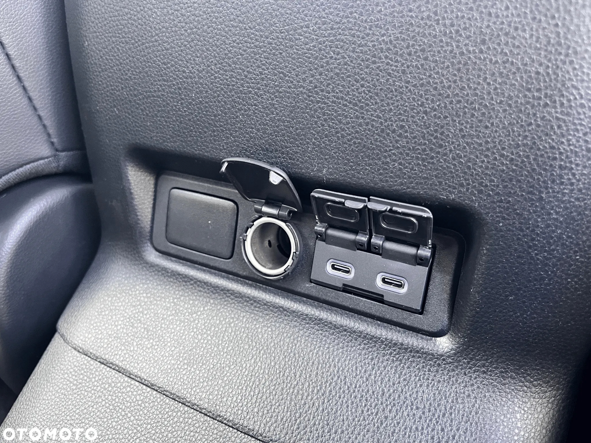 Toyota Land Cruiser - 23