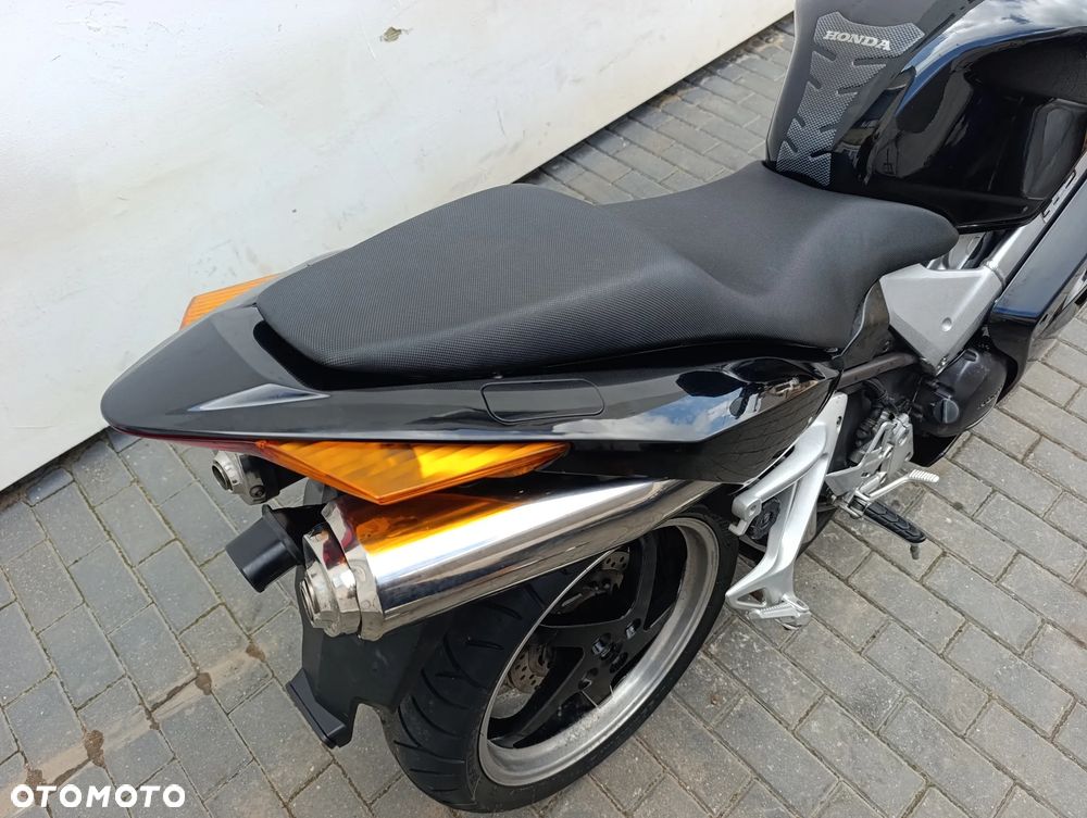 Honda VFR - 23