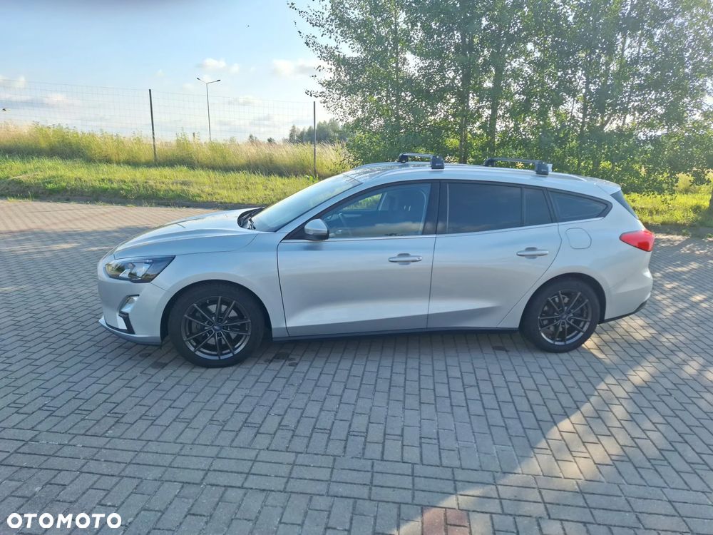 Ford Focus - 32