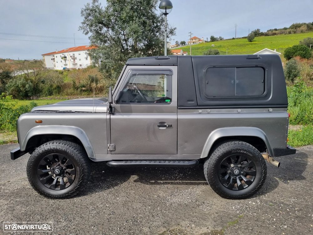 Land Rover Defender 90 SW 2.4 CRD S - 8