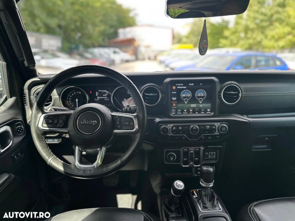 Jeep Wrangler 2.0 4xe AT8 PHEV Sahara - 12