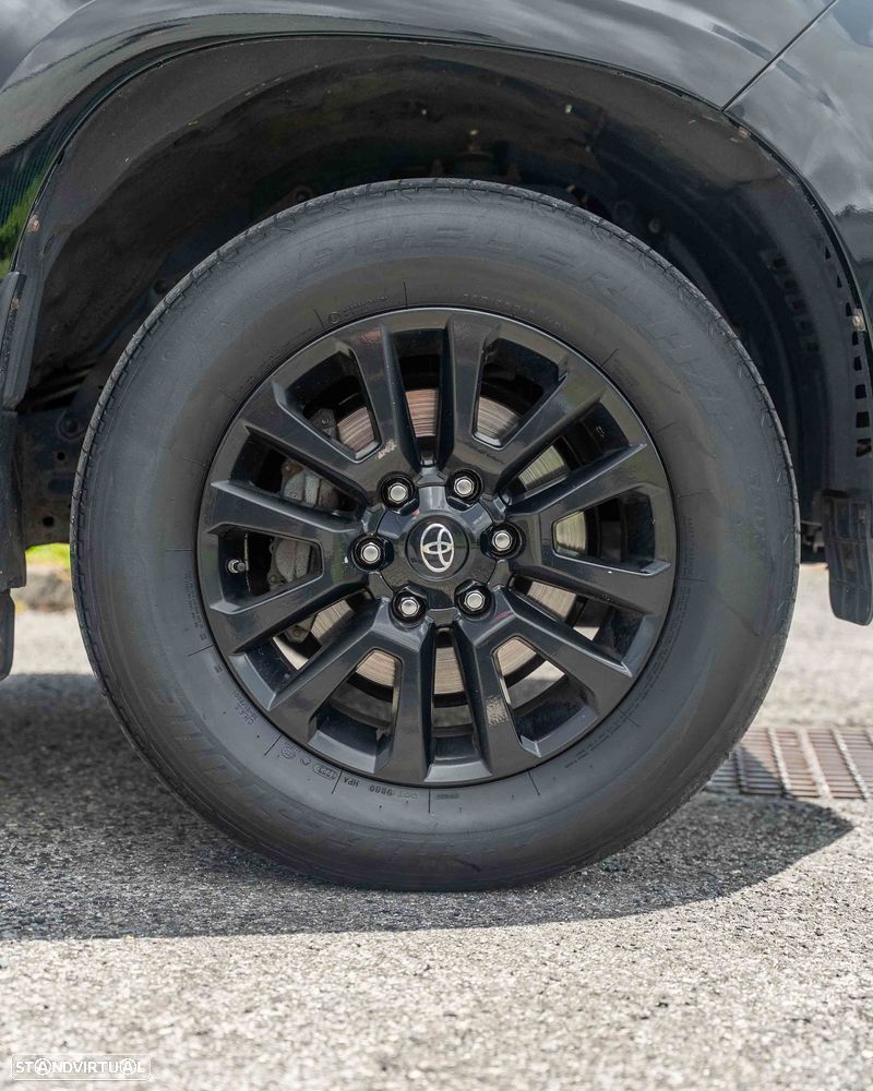 Toyota Land Cruiser Prado - 11