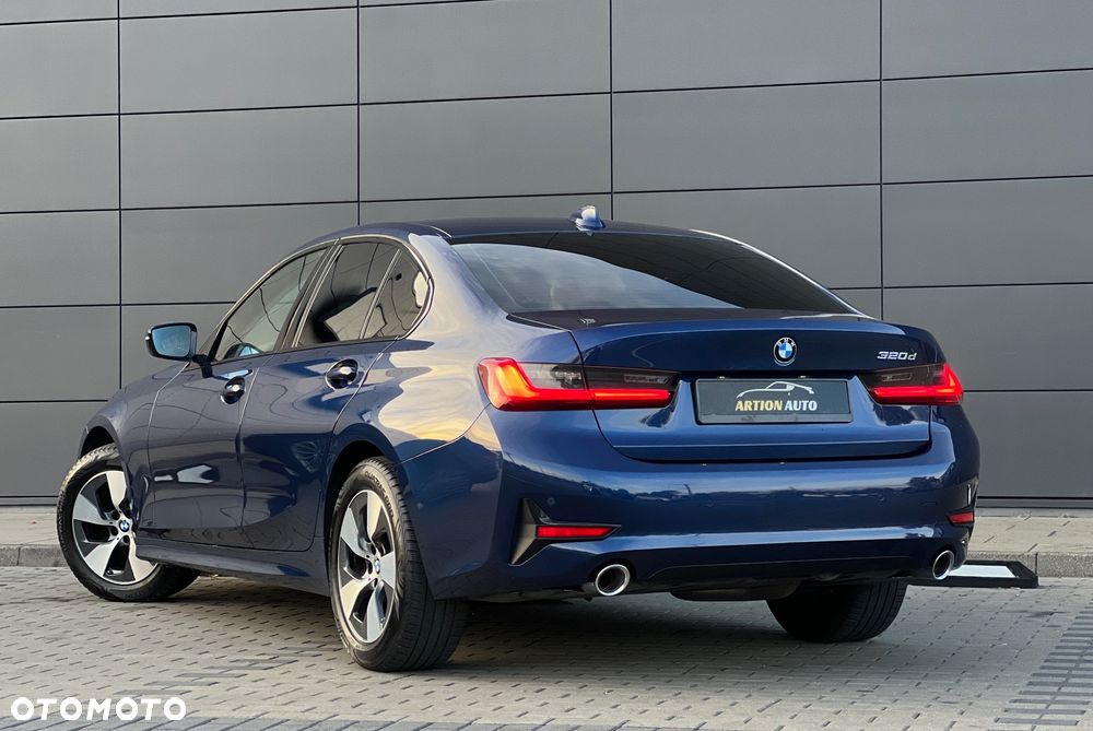 BMW Seria 3 320d Sport Line Shadow sport - 13