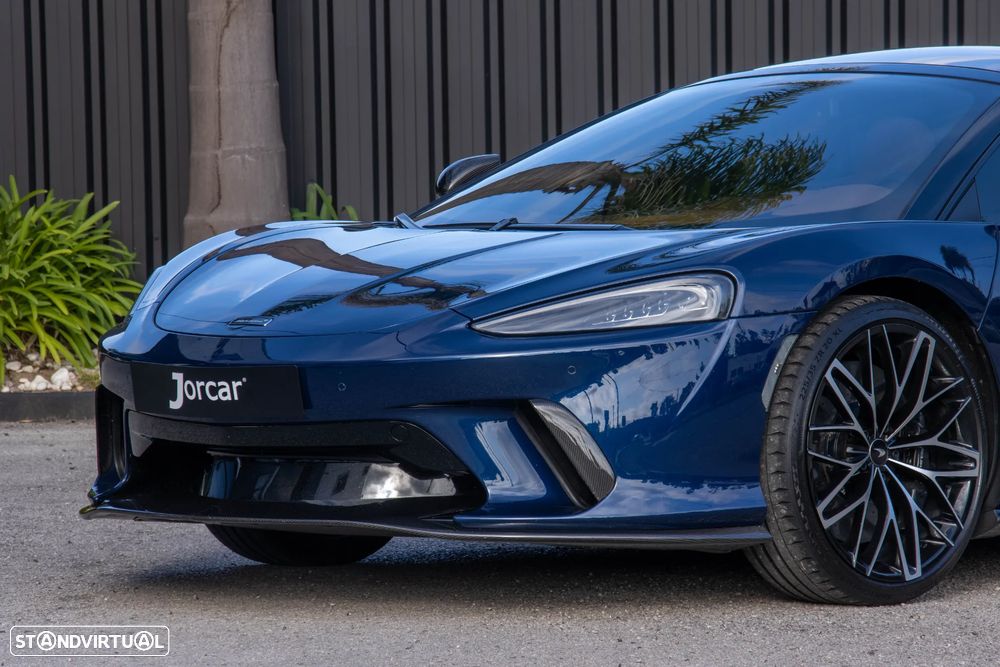 McLaren GT 4.0 Twin-Turbo V8 - 3
