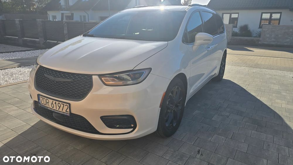 Chrysler Pacifica 2022 photo 2