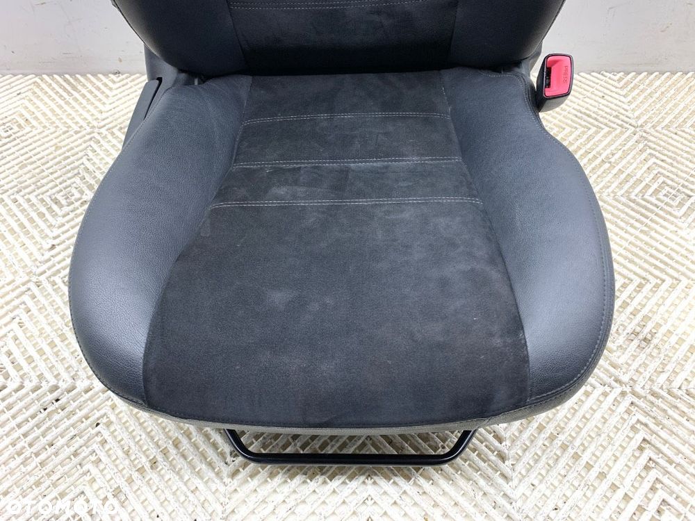 FOTEL PRAWY PRZÓD - 299.00 PLN - TOYOTA AVENSIS Kombi (_T27_) 2009 - 2018 2.0 D-4D (ADT270_) 91 kW - 3