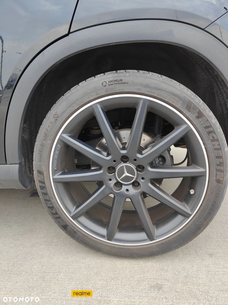 Mercedes-Benz GLA - 8