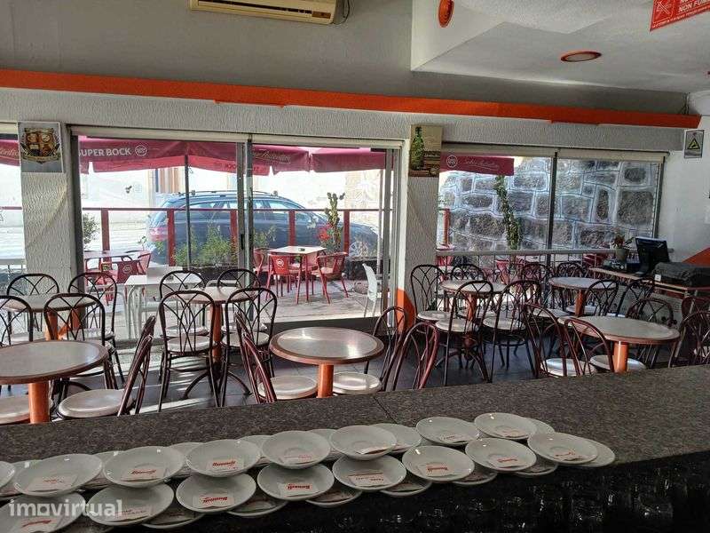 Café com esplanada, Ermesinde - Grande imagem: 2/3