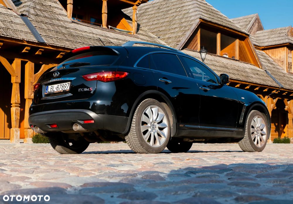 Infiniti FX FX30d S - 2
