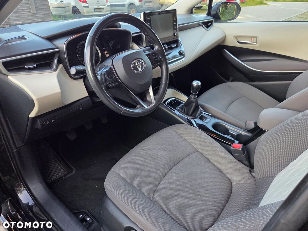 Toyota Corolla 1.6 Comfort - 21