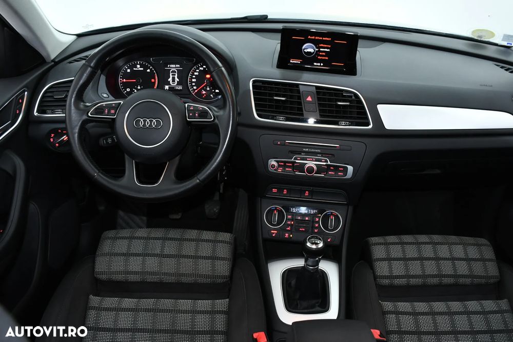 Audi Q3 2.0 TDI Design - 5