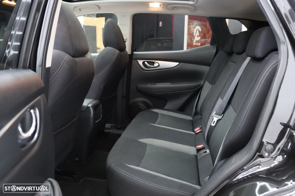Nissan Qashqai 1.3 DIG-T N-Connecta J18 Led - 12