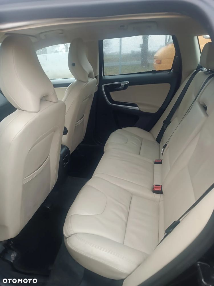 AUTO NA CZĘŚCI -VOLVO XC60 NA CZĘŚCI ĆWIARTKA BŁOTNIK POSZYCIE KLAPA ZDERZAK LAKIER 452-46 Dostawa GWARANCJA !!! Ćwiartka Drzwi Podłużnica Wanna Cały na części !!! Alufelgi Koła Przód Tył Zestaw Komplet Drzwi Klapa Zderzak Błotnik Maska Grill Atrapa Szyba Pas Lampa Lusterko Boczki Fotel Kanapa Kokpit Deska Rozdzielcza Przełącznik Włącznik Sterownik Przewody Wiązka Instalacja Moduł Komputer Czujnik Listwa Pompa Alternator Wtryski Głowica Rozrusznik Kompresor Sprzęgło Dwumas Silnik Skrzynia ABS Klimatyzacji Paliwa Wspomagania Kolektor Turbina Przepustnica Zawór Chłodnica Koło Hak Belka Sanki Zawieszenie Mcpherson Półoś Amortyzator Wydech Tłumik Zacisk Most - 9