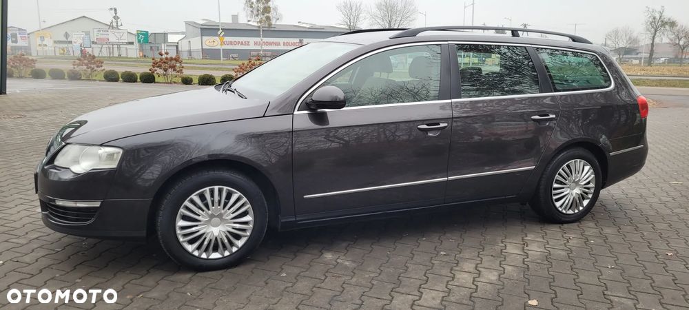 Volkswagen Passat - 12