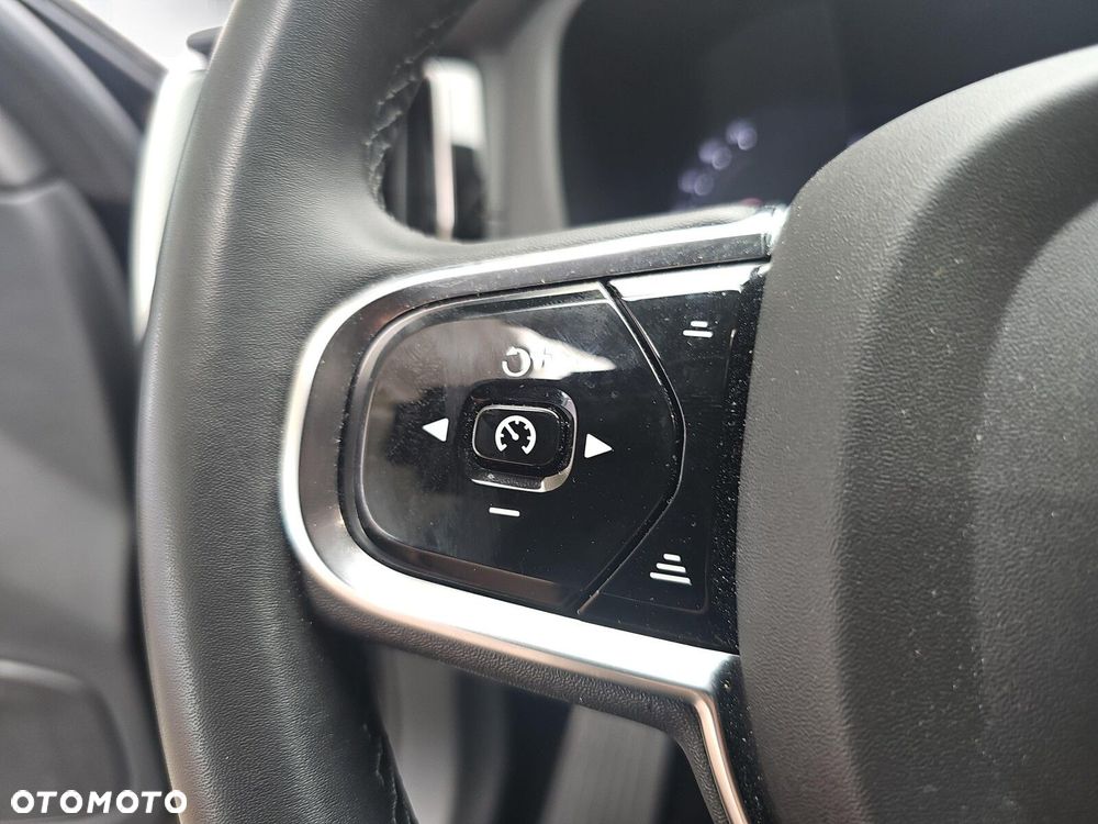 Volvo XC 60 T8 Plug-In Hybrid AWD Ultimate Dark - 15