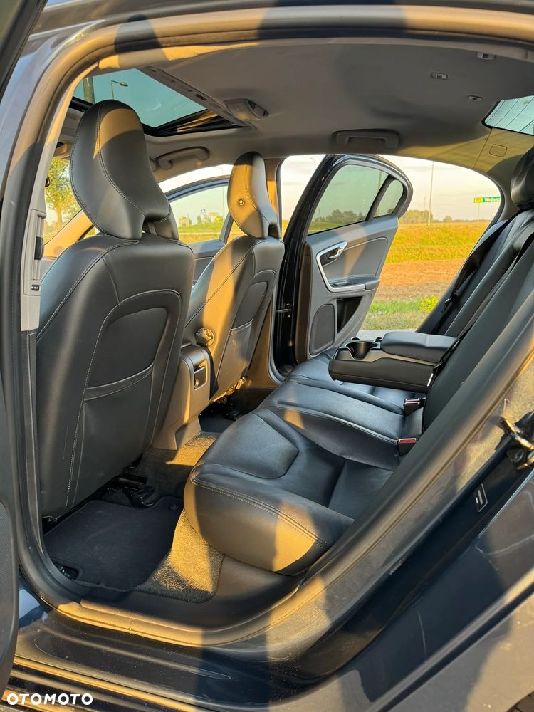 Volvo S60 2.5 T5 - 4