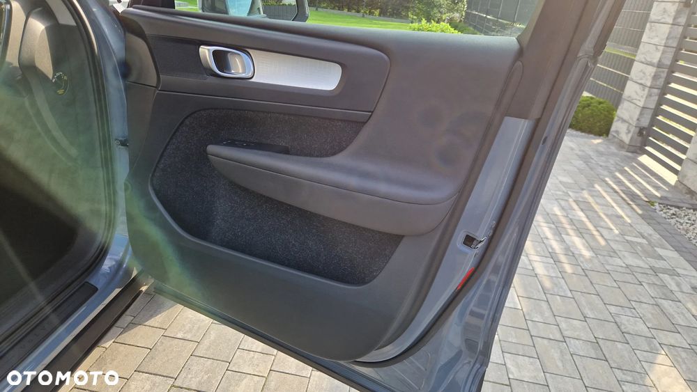 Volvo XC 40 T3 Momentum - 27